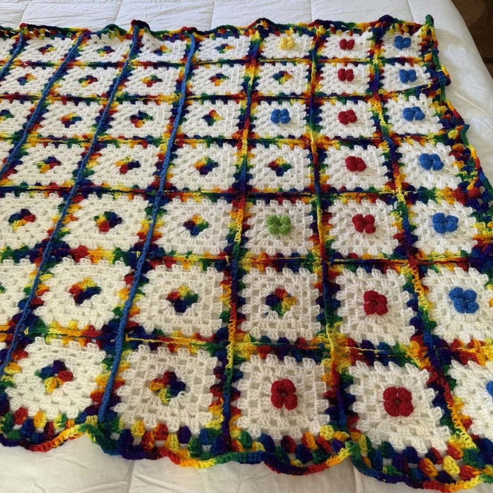 Hand Crocheted Granny Square Afghan Throw Blanket Daisy Floral 42